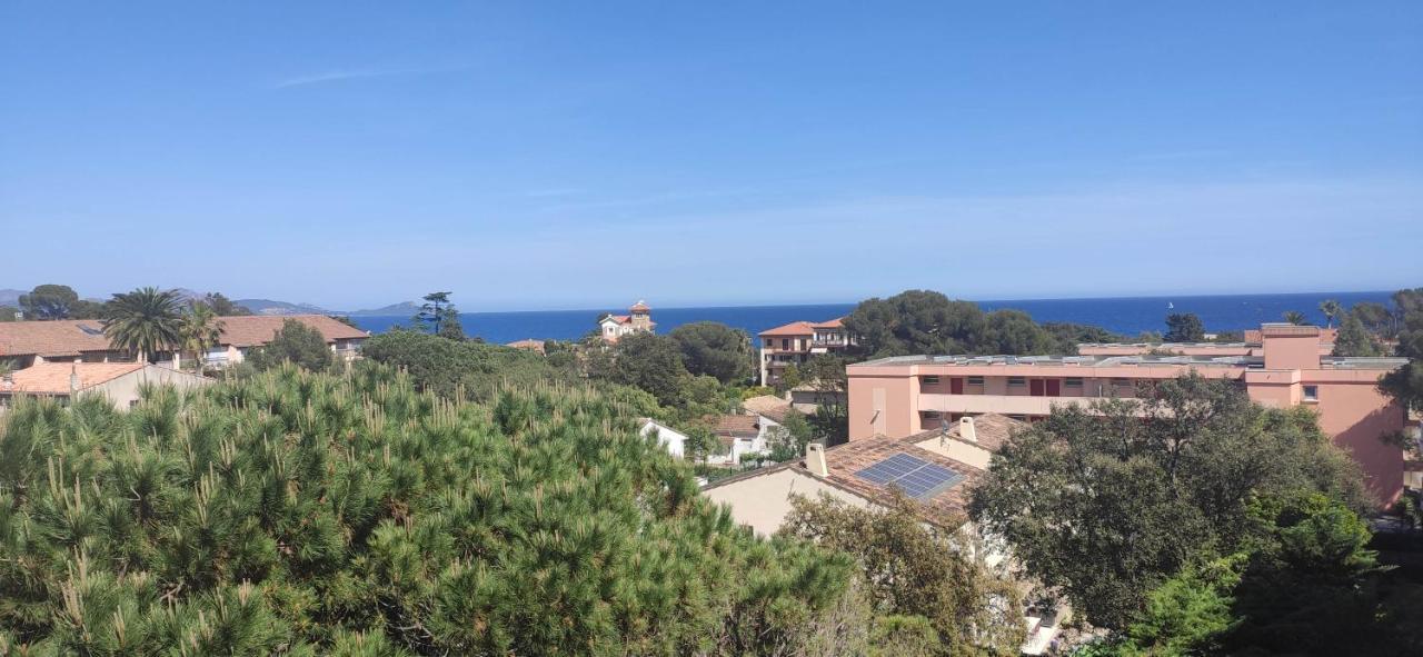 Appartement Lumineux Vue Mer Fréjus Exterior photo
