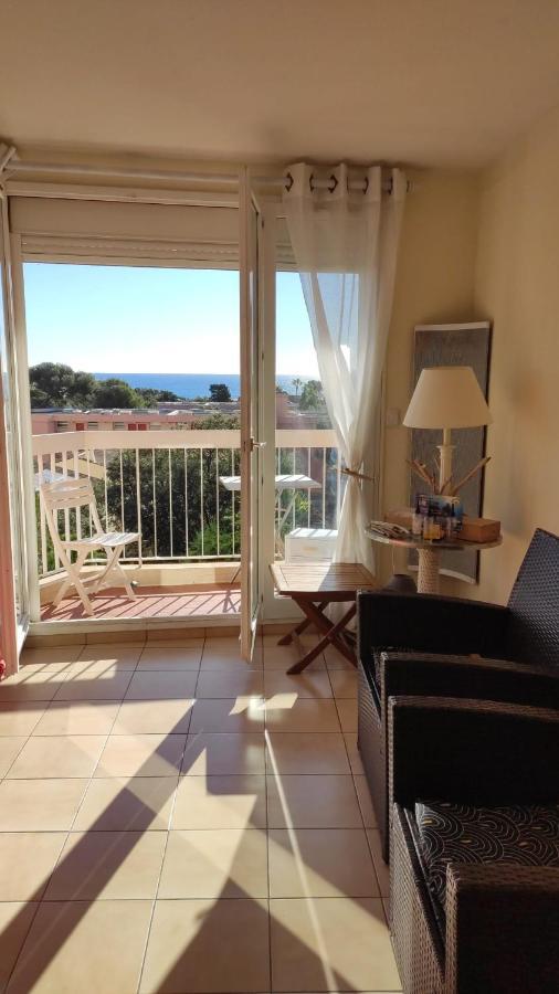 Appartement Lumineux Vue Mer Fréjus Exterior photo