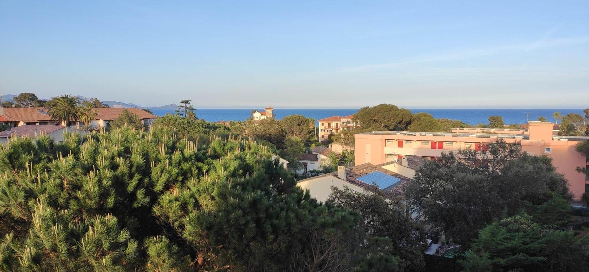 Appartement Lumineux Vue Mer Fréjus Exterior photo
